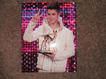 Image of Justin Bieber Autographed 8.5X11 Color Photo
